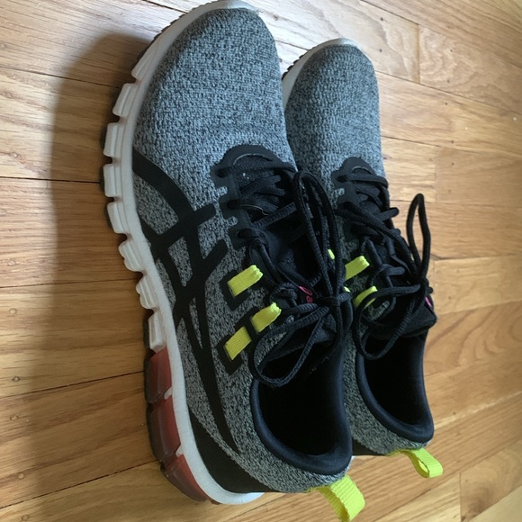 ASICS Gel-Quantum 90 Women's Running Shoe US Size 9 Style #: 1022A115 - Picture 3 of 6